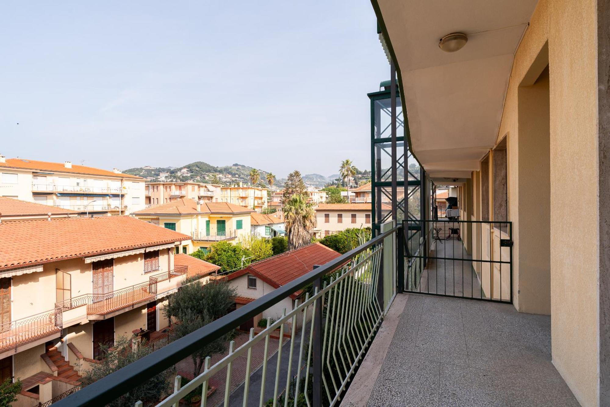 Casa Silvia - Central - Terrace - Wifi Bordighera Exterior foto